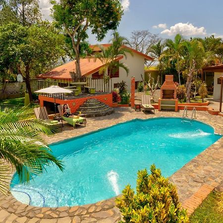 Dushi Vida Country Inn Alajuela Exterior photo